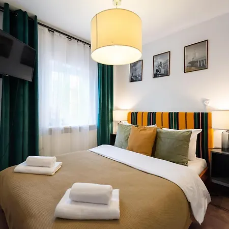 Nowy Swiat Modern Vintage By Bookinghost *