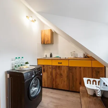 Nowy Swiat Modern Vintage By Bookinghost